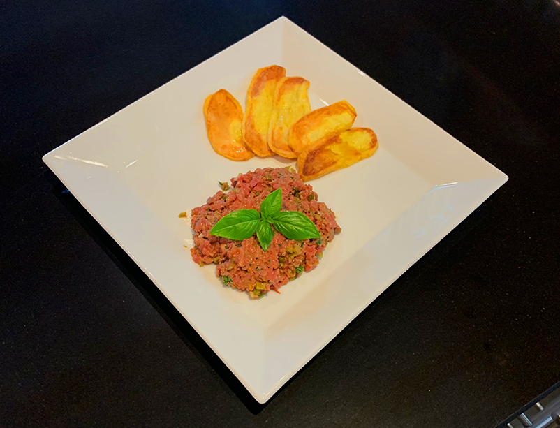 Tatar mit Kartoffeln
